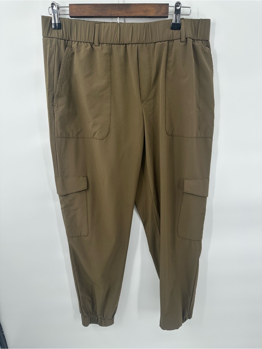 Banana Republic Women Cargo Jogger Pants M Olive Green Utility Tapered Travel - Picture 2 of 7